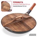 Small Yosukata 36cm Wok aus Schwarzem Kohlenstoffstahl (Runder Boden, Vorbereitete) + Wok-Deckel aus Holz 36cm + Wok-Utensilien-Set: Wokspatel und Schöpflöffel aus Edelstahl mit 43 cm Länge