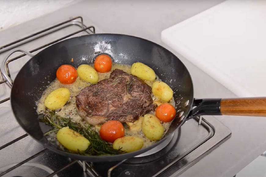 Rezept für Steak aus der Karbonstahlpfanne: Der ultima-tive Leitfaden